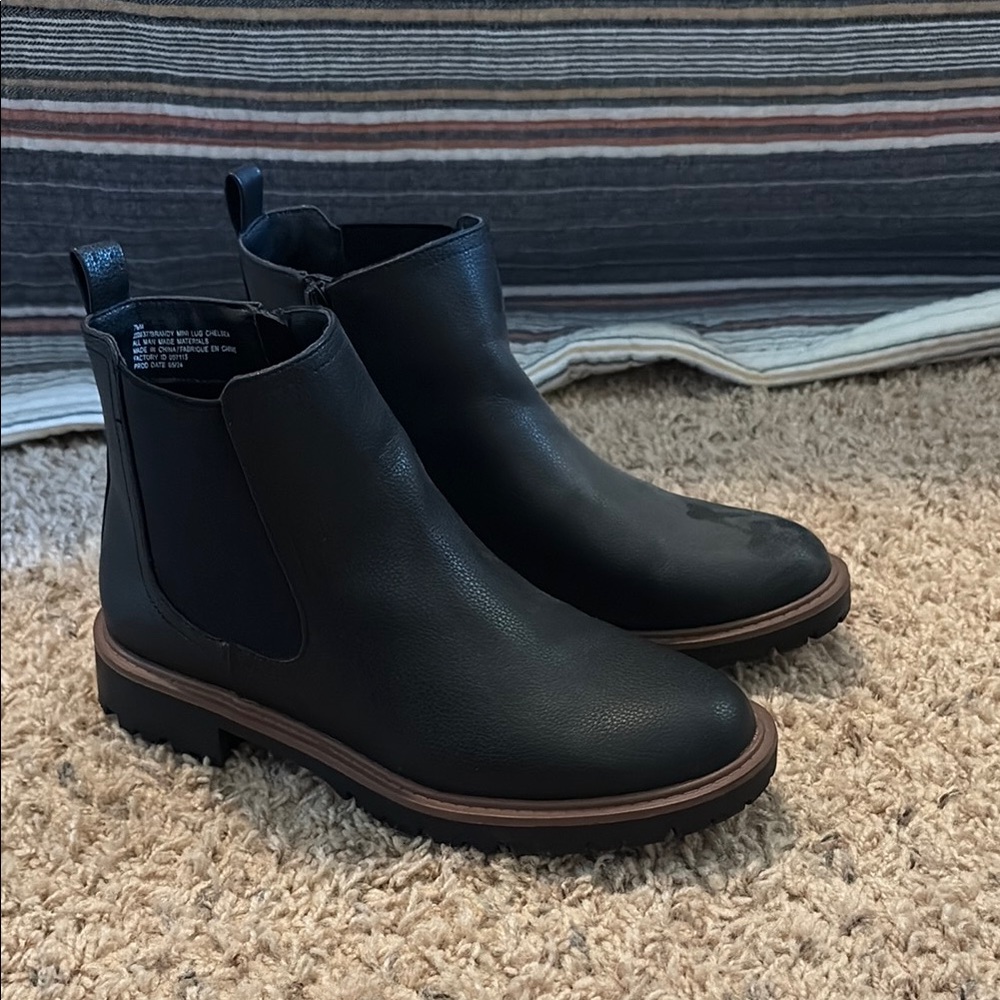 Maurices Black and Brown Ankle Boots with Elastic Panels